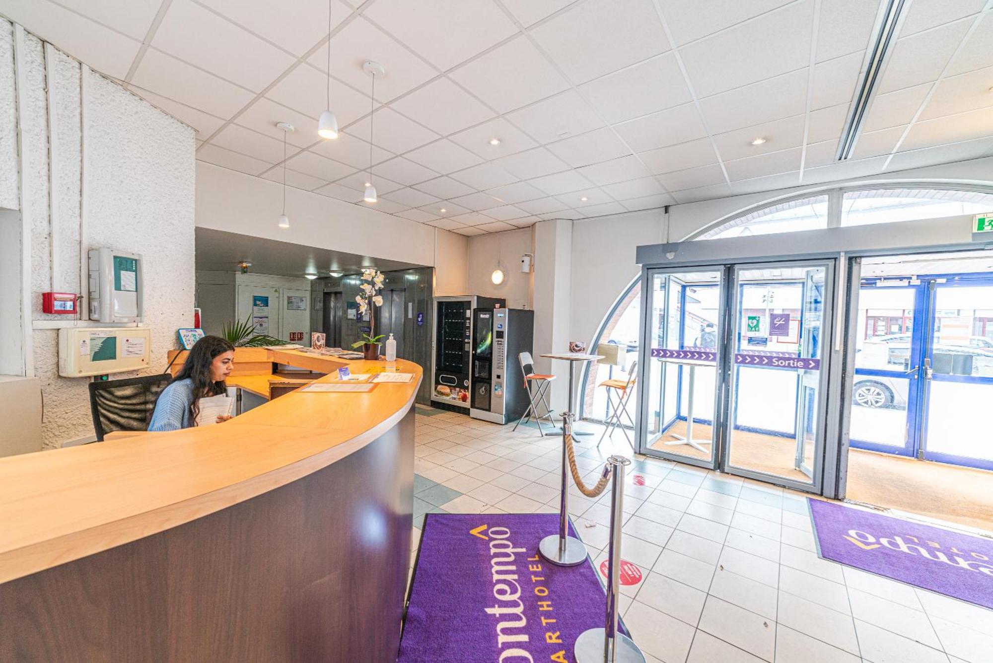 Montempo Apparthotel Evry Courcouronnes Экстерьер фото