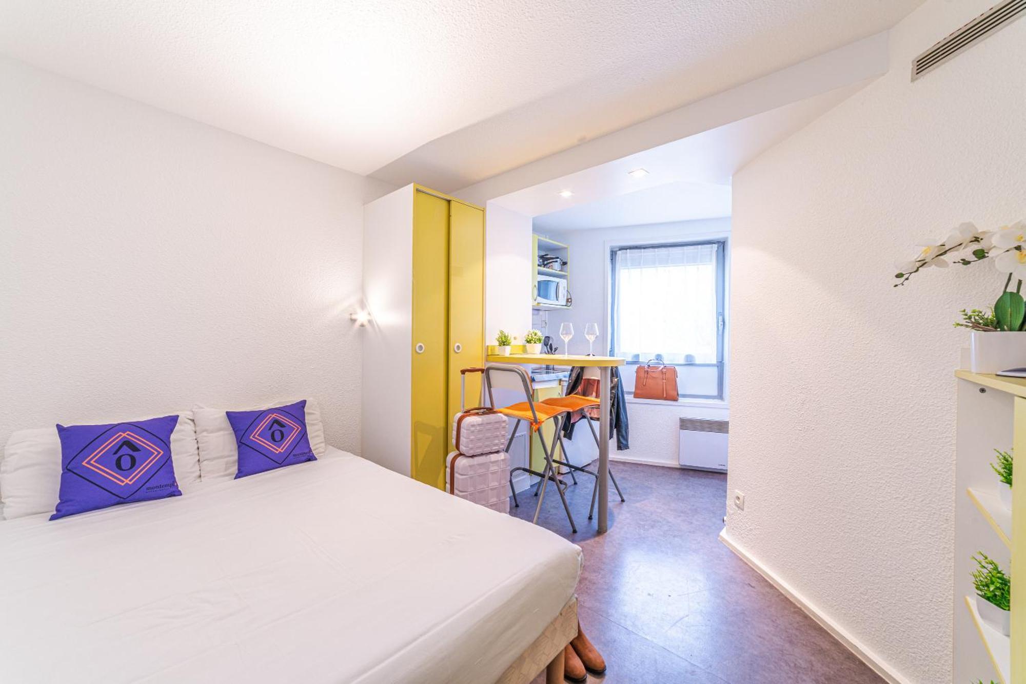 Montempo Apparthotel Evry Courcouronnes Экстерьер фото