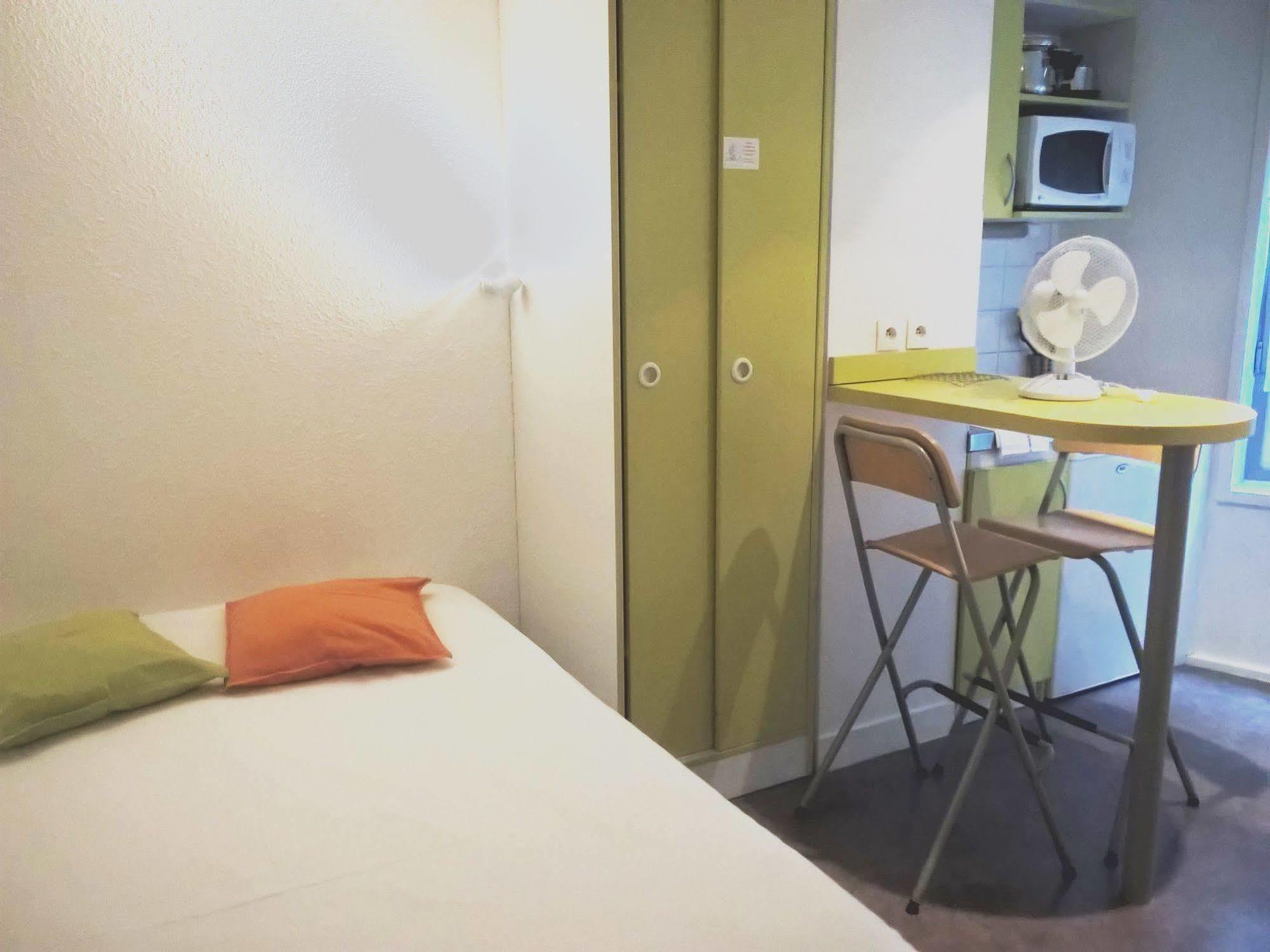 Montempo Apparthotel Evry Courcouronnes Экстерьер фото